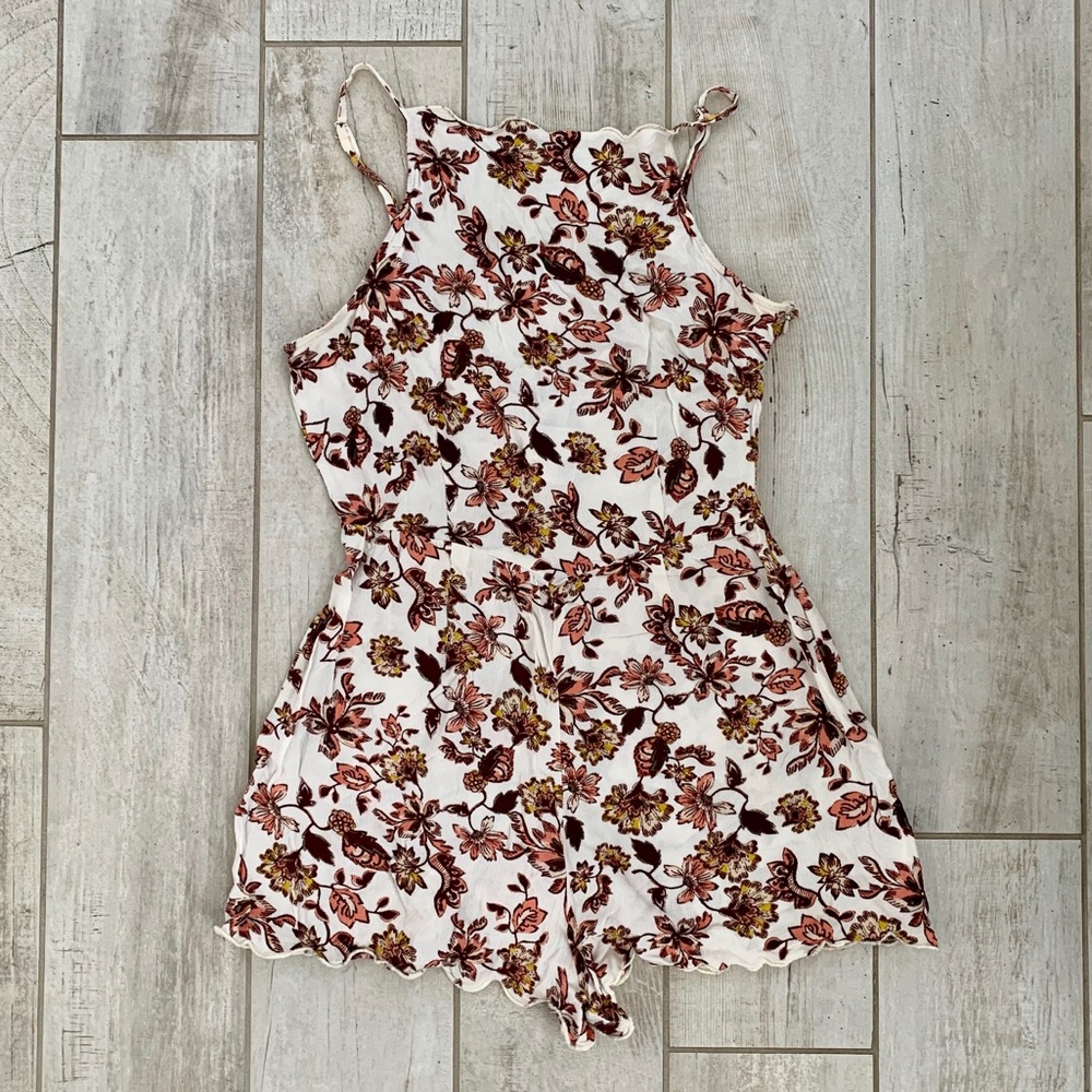 Kendall & Kylie romper size medium